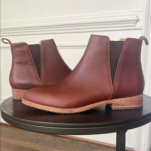 Brown Leather Chelsea Boots